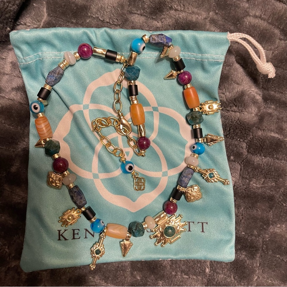 Kendra Scott necklace